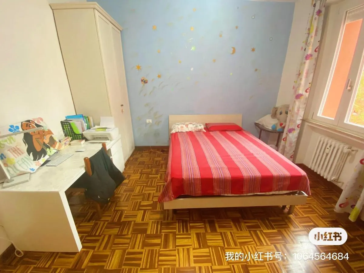 Nice Room Just For Girls Bologna Italy